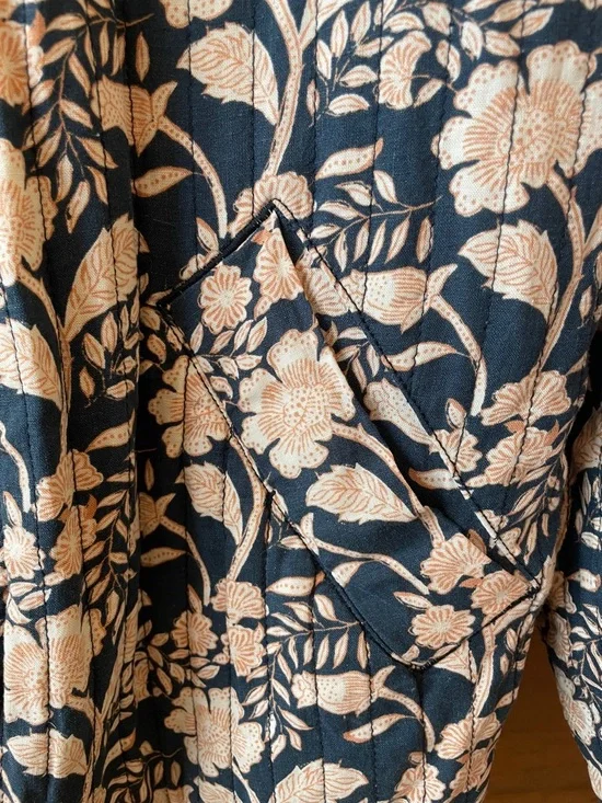 Farherty REVERSIBLE Light Wash Denim/Floral Quilted Jacket - Picture 6 of 11